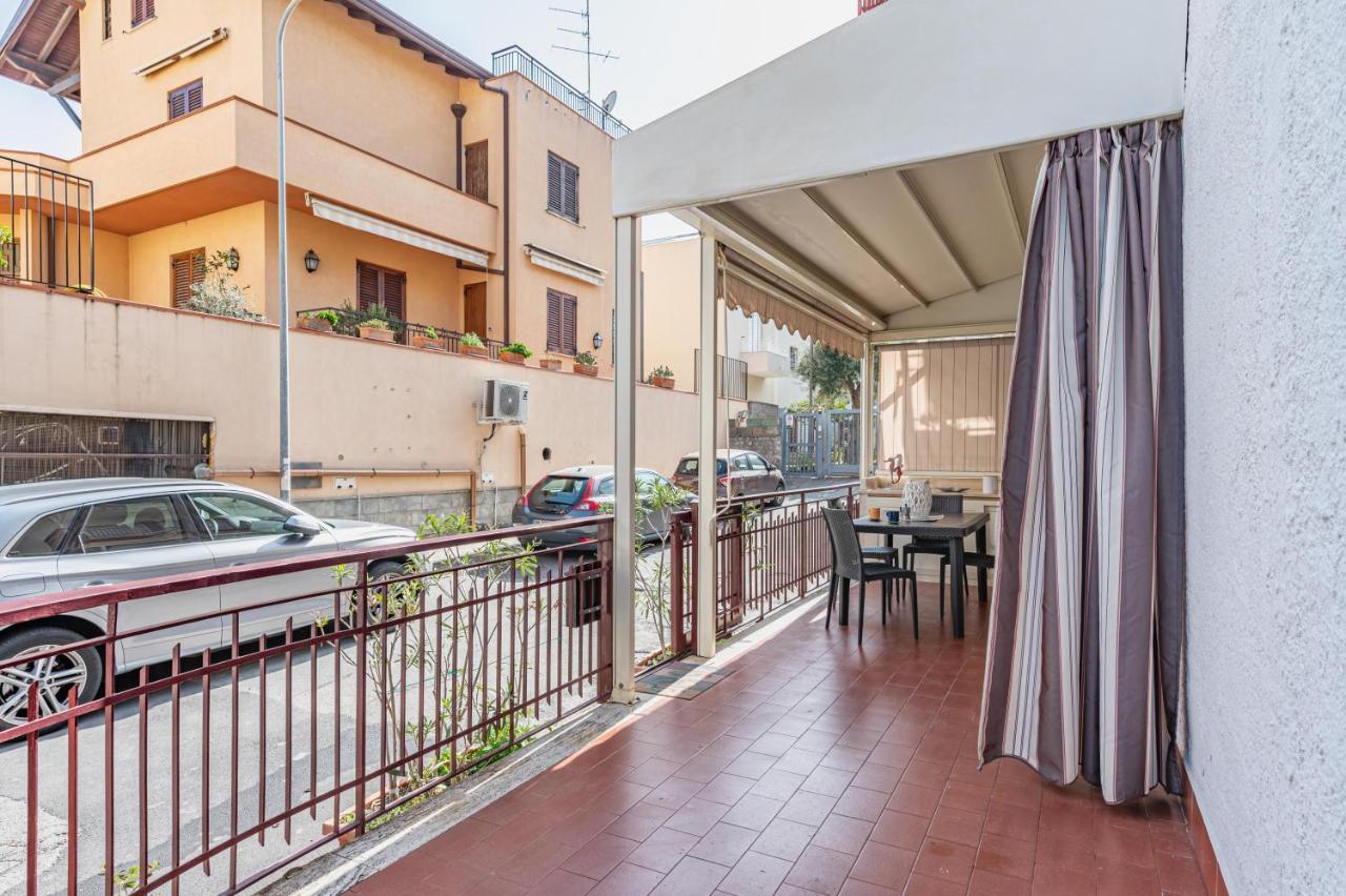Naxos Bay Flat With Terrace 50 Meters From The Sea Giardini Naxos Exterior foto